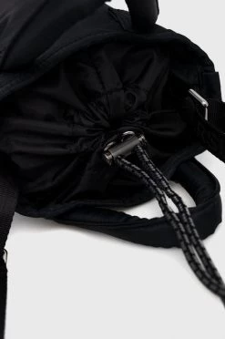 Τσαντάκια μέσης Σακκίδιο Converse μαύρο 11 Τσαντάκια μέσης Σακκίδιο Converse μαύρο -Converse Εκπτώσεις unnamed file 377